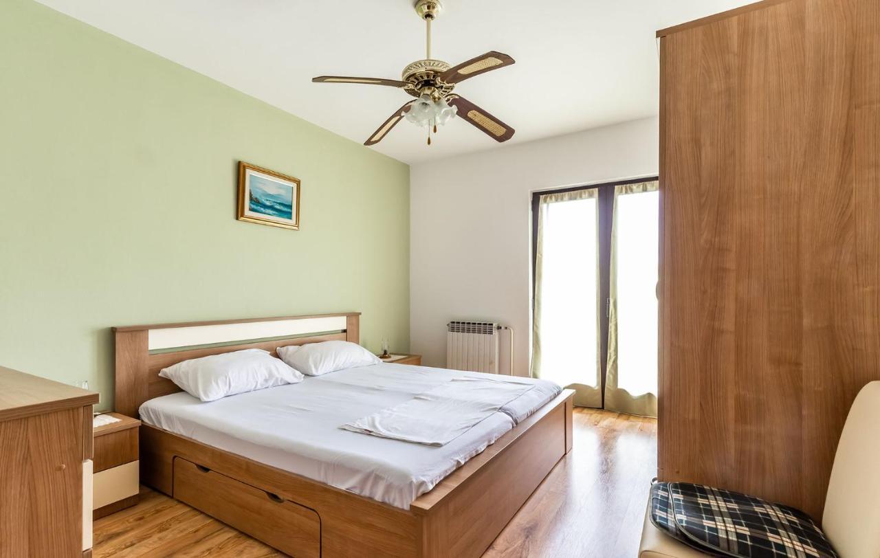 Appartement Milo à Poreč Extérieur photo