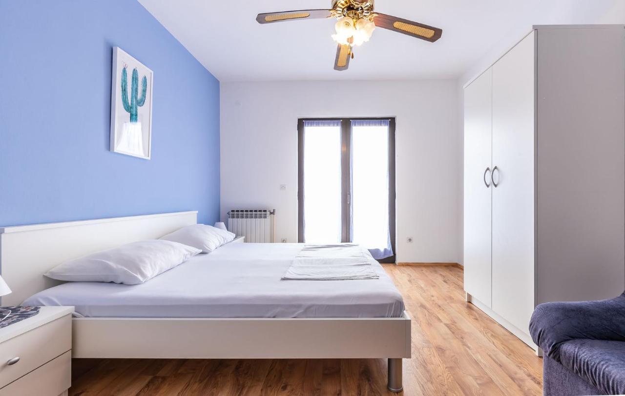 Appartement Milo à Poreč Extérieur photo